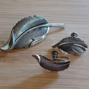 Leaf brooch + earrings